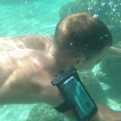 KIT COMPLET POCHETTE ETANCHE SMARTPHONE SEAWAG NOIRE NOIR/BLEU 14 KIT COMPLET POCHETTE ETANCHE SMARTPHONE SEAWAG NOIRE NOIR/BLEU -Spirit Kayak kit complet pochette etanche smartphone seawag noire noir bleu 5